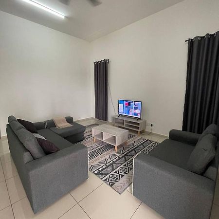 Bungalow Homestay Jasin Perdana Exterior photo