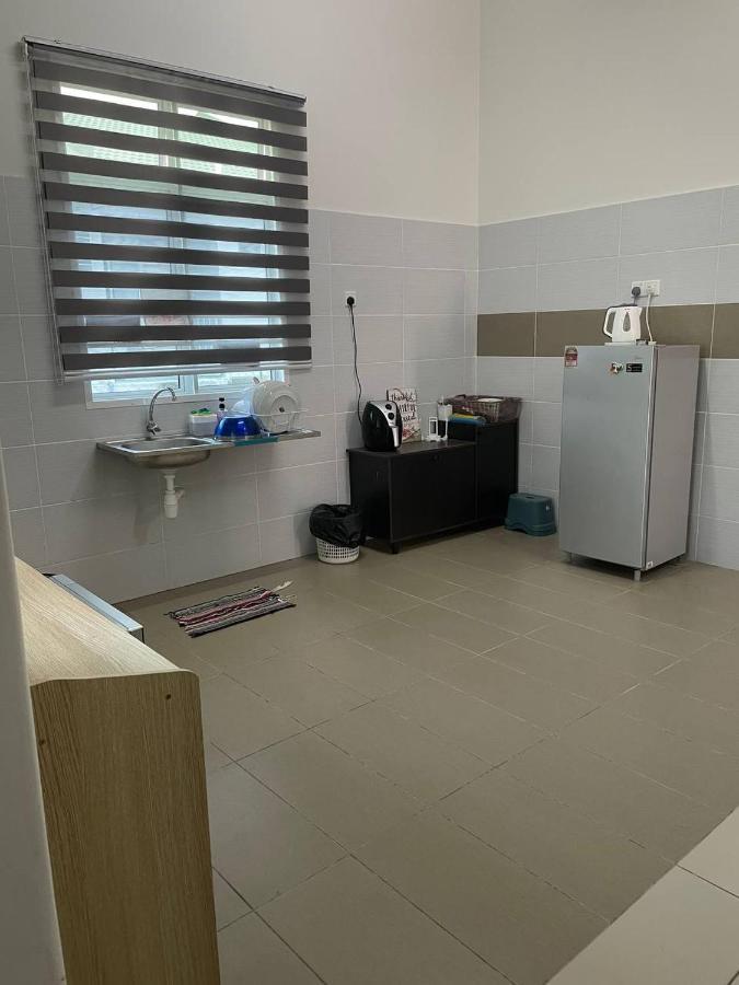 Bungalow Homestay Jasin Perdana Exterior photo